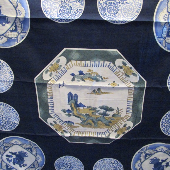 Vintage Japanese scarf - Picture 2 of 12